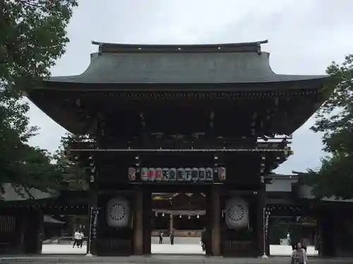 寒川神社の山門