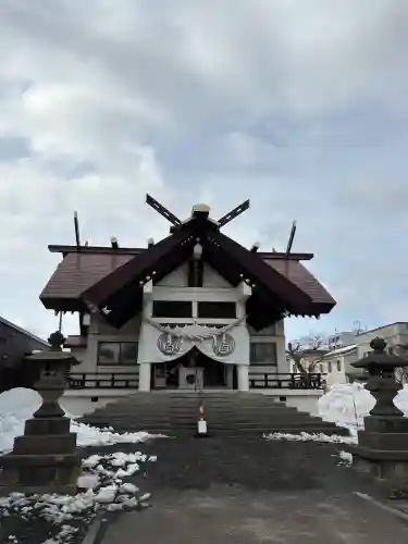 苗穂神社の{uncategorized: "未分類", other: "その他", undefined: "問題あり", building: "その他建物", grave: "お墓", sacred_gate: "鳥居", guardian: "狛犬", statue: "像", buddha: "仏像", history: "歴史", nature: "自然", garden: "庭園", animal: "動物", pagoda: "塔", temizu: "手水舎", mountain_gate: "山門・神門", sanctuary: "本殿・本堂", subordinate: "末社・摂社", art: "芸術", scenery: "景色", jizo: "地蔵", ema: "絵馬", goshuin: "御朱印", omikuji: "おみくじ", items: "授与品その他", amulet: "お守り", goshuincho: "御朱印帳", eats: "食事", festival: "お祭り", votive_dance: "神楽", shichigosan: "七五三参", wedding: "結婚式", experience: "体験その他", initially: "初詣", around: "周辺", anti_infection: "感染症対策"}