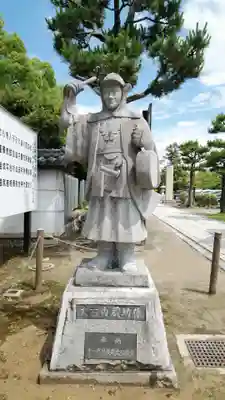 赤穂大石神社の像