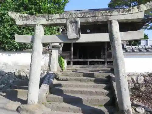 百体神社の鳥居