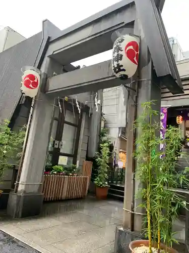 烏森神社の鳥居