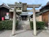 豊歳神社の{uncategorized: "未分類", other: "その他", undefined: "問題あり", building: "その他建物", grave: "お墓", sacred_gate: "鳥居", guardian: "狛犬", statue: "像", buddha: "仏像", history: "歴史", nature: "自然", garden: "庭園", animal: "動物", pagoda: "塔", temizu: "手水舎", mountain_gate: "山門・神門", sanctuary: "本殿・本堂", subordinate: "末社・摂社", art: "芸術", scenery: "景色", jizo: "地蔵", ema: "絵馬", goshuin: "御朱印", omikuji: "おみくじ", items: "授与品その他", amulet: "お守り", goshuincho: "御朱印帳", eats: "食事", festival: "お祭り", votive_dance: "神楽", shichigosan: "七五三参", wedding: "結婚式", experience: "体験その他", initially: "初詣", around: "周辺", anti_infection: "感染症対策"}