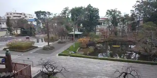 西新井大師総持寺の庭園