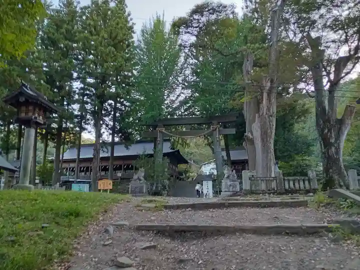 諏訪大社上社前宮(長野県)