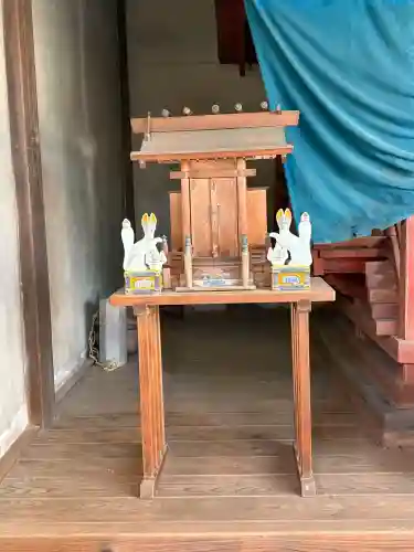 御陣屋稲荷神社の{uncategorized: "未分類", other: "その他", undefined: "問題あり", building: "その他建物", grave: "お墓", sacred_gate: "鳥居", guardian: "狛犬", statue: "像", buddha: "仏像", history: "歴史", nature: "自然", garden: "庭園", animal: "動物", pagoda: "塔", temizu: "手水舎", mountain_gate: "山門・神門", sanctuary: "本殿・本堂", subordinate: "末社・摂社", art: "芸術", scenery: "景色", jizo: "地蔵", ema: "絵馬", goshuin: "御朱印", omikuji: "おみくじ", items: "授与品その他", amulet: "お守り", goshuincho: "御朱印帳", eats: "食事", festival: "お祭り", votive_dance: "神楽", shichigosan: "七五三参", wedding: "結婚式", experience: "体験その他", initially: "初詣", around: "周辺", anti_infection: "感染症対策"}