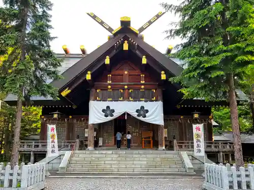 上川神社の本殿