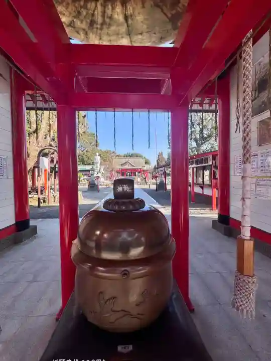 箱崎八幡神社の{uncategorized: "未分類", other: "その他", undefined: "問題あり", building: "その他建物", grave: "お墓", sacred_gate: "鳥居", guardian: "狛犬", statue: "像", buddha: "仏像", history: "歴史", nature: "自然", garden: "庭園", animal: "動物", pagoda: "塔", temizu: "手水舎", mountain_gate: "山門・神門", sanctuary: "本殿・本堂", subordinate: "末社・摂社", art: "芸術", scenery: "景色", jizo: "地蔵", ema: "絵馬", goshuin: "御朱印", omikuji: "おみくじ", items: "授与品その他", amulet: "お守り", goshuincho: "御朱印帳", eats: "食事", festival: "お祭り", votive_dance: "神楽", shichigosan: "七五三参", wedding: "結婚式", experience: "体験その他", initially: "初詣", around: "周辺", anti_infection: "感染症対策"}