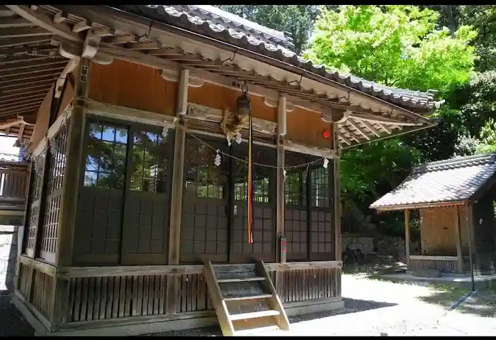 泉神社の建物その他