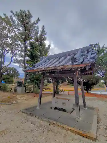 白山神社（法光寺町）の手水舎