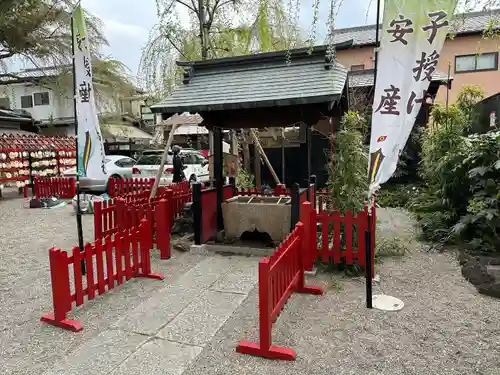鴻神社の手水舎