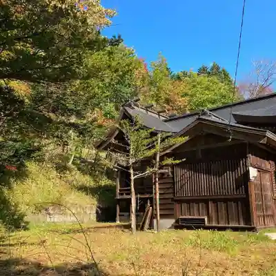 義經神社の本殿・本堂