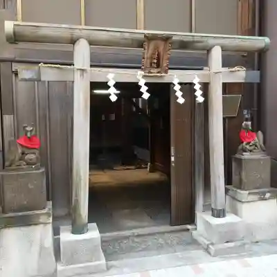 箭弓稲荷神社の鳥居