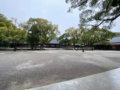 熱田神宮の{uncategorized: "未分類", other: "その他", undefined: "問題あり", building: "その他建物", grave: "お墓", sacred_gate: "鳥居", guardian: "狛犬", statue: "像", buddha: "仏像", history: "歴史", nature: "自然", garden: "庭園", animal: "動物", pagoda: "塔", temizu: "手水舎", mountain_gate: "山門・神門", sanctuary: "本殿・本堂", subordinate: "末社・摂社", art: "芸術", scenery: "景色", jizo: "地蔵", ema: "絵馬", goshuin: "御朱印", omikuji: "おみくじ", items: "授与品その他", amulet: "お守り", goshuincho: "御朱印帳", eats: "食事", festival: "お祭り", votive_dance: "神楽", shichigosan: "七五三参", wedding: "結婚式", experience: "体験その他", initially: "初詣", around: "周辺", anti_infection: "感染症対策"}