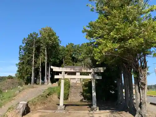 三社神社の鳥居