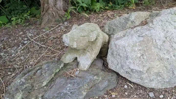 留寿都神社の像