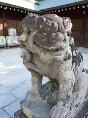 山梨縣護國神社の狛犬