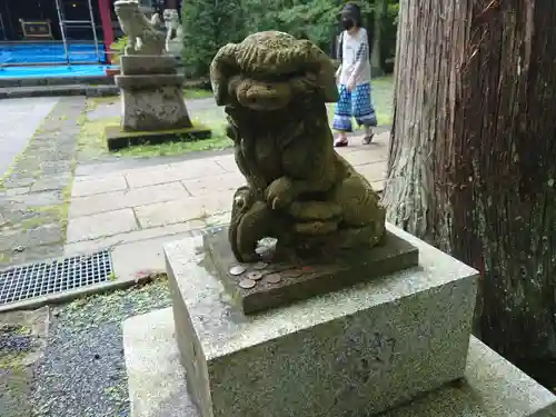 山中浅間神社の狛犬