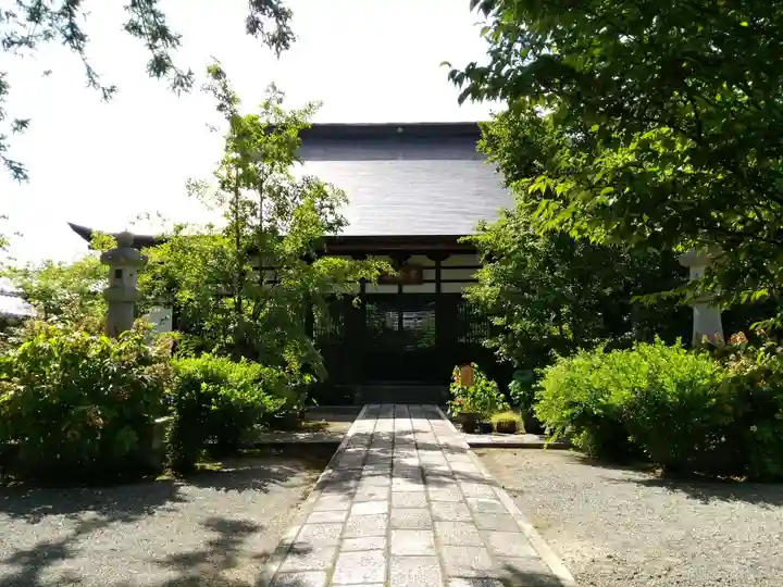 隆国寺の本殿・本堂