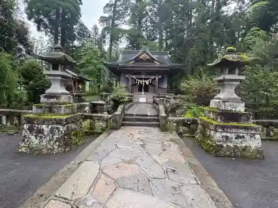 宇奈岐日女神社の{uncategorized: "未分類", other: "その他", undefined: "問題あり", building: "その他建物", grave: "お墓", sacred_gate: "鳥居", guardian: "狛犬", statue: "像", buddha: "仏像", history: "歴史", nature: "自然", garden: "庭園", animal: "動物", pagoda: "塔", temizu: "手水舎", mountain_gate: "山門・神門", sanctuary: "本殿・本堂", subordinate: "末社・摂社", art: "芸術", scenery: "景色", jizo: "地蔵", ema: "絵馬", goshuin: "御朱印", omikuji: "おみくじ", items: "授与品その他", amulet: "お守り", goshuincho: "御朱印帳", eats: "食事", festival: "お祭り", votive_dance: "神楽", shichigosan: "七五三参", wedding: "結婚式", experience: "体験その他", initially: "初詣", around: "周辺", anti_infection: "感染症対策"}