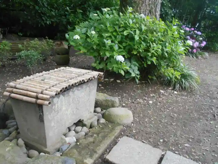 蛇苦止明神(蛇苦止堂)の手水舎