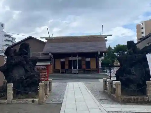 鶴見神社の狛犬