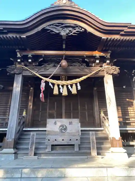 大棚・中川杉山神社の本殿・本堂