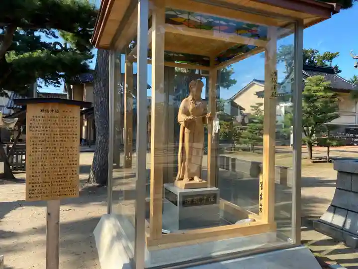 放生津八幡宮(富山県)