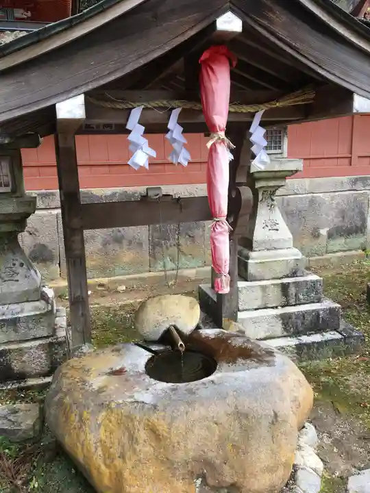 宇太水分神社の手水舎