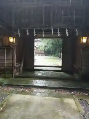菅船神社の山門・神門