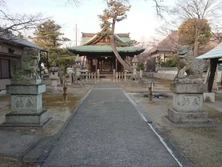 春日社の本殿・本堂