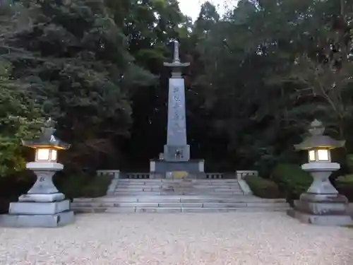 奈良縣護國神社の塔