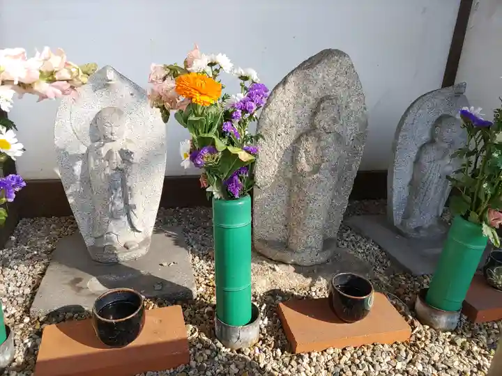 桜地蔵堂の地蔵