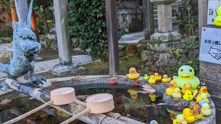 粟田神社の手水舎