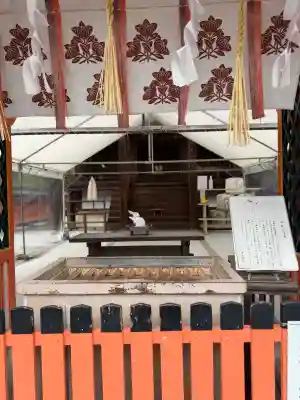 宇治神社の{uncategorized: "未分類", other: "その他", undefined: "問題あり", building: "その他建物", grave: "お墓", sacred_gate: "鳥居", guardian: "狛犬", statue: "像", buddha: "仏像", history: "歴史", nature: "自然", garden: "庭園", animal: "動物", pagoda: "塔", temizu: "手水舎", mountain_gate: "山門・神門", sanctuary: "本殿・本堂", subordinate: "末社・摂社", art: "芸術", scenery: "景色", jizo: "地蔵", ema: "絵馬", goshuin: "御朱印", omikuji: "おみくじ", items: "授与品その他", amulet: "お守り", goshuincho: "御朱印帳", eats: "食事", festival: "お祭り", votive_dance: "神楽", shichigosan: "七五三参", wedding: "結婚式", experience: "体験その他", initially: "初詣", around: "周辺", anti_infection: "感染症対策"}