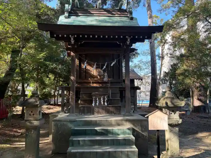浜松八幡宮の{uncategorized: "未分類", other: "その他", undefined: "問題あり", building: "その他建物", grave: "お墓", sacred_gate: "鳥居", guardian: "狛犬", statue: "像", buddha: "仏像", history: "歴史", nature: "自然", garden: "庭園", animal: "動物", pagoda: "塔", temizu: "手水舎", mountain_gate: "山門・神門", sanctuary: "本殿・本堂", subordinate: "末社・摂社", art: "芸術", scenery: "景色", jizo: "地蔵", ema: "絵馬", goshuin: "御朱印", omikuji: "おみくじ", items: "授与品その他", amulet: "お守り", goshuincho: "御朱印帳", eats: "食事", festival: "お祭り", votive_dance: "神楽", shichigosan: "七五三参", wedding: "結婚式", experience: "体験その他", initially: "初詣", around: "周辺", anti_infection: "感染症対策"}