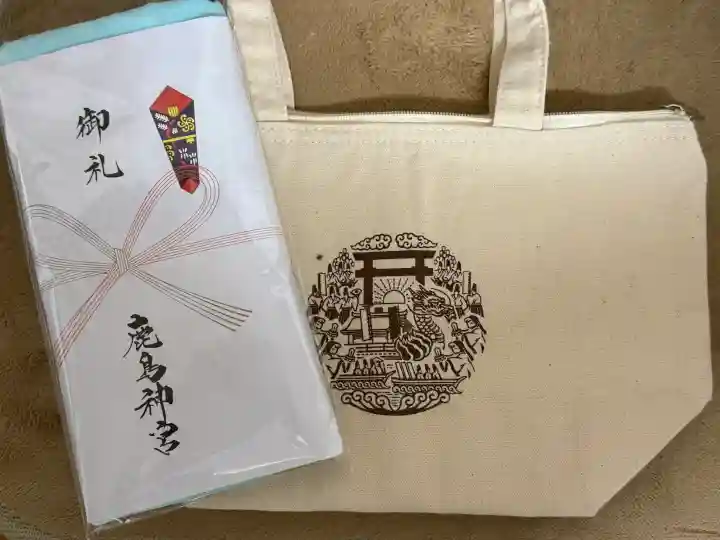 鹿島神宮の{uncategorized: "未分類", other: "その他", undefined: "問題あり", building: "その他建物", grave: "お墓", sacred_gate: "鳥居", guardian: "狛犬", statue: "像", buddha: "仏像", history: "歴史", nature: "自然", garden: "庭園", animal: "動物", pagoda: "塔", temizu: "手水舎", mountain_gate: "山門・神門", sanctuary: "本殿・本堂", subordinate: "末社・摂社", art: "芸術", scenery: "景色", jizo: "地蔵", ema: "絵馬", goshuin: "御朱印", omikuji: "おみくじ", items: "授与品その他", amulet: "お守り", goshuincho: "御朱印帳", eats: "食事", festival: "お祭り", votive_dance: "神楽", shichigosan: "七五三参", wedding: "結婚式", experience: "体験その他", initially: "初詣", around: "周辺", anti_infection: "感染症対策"}