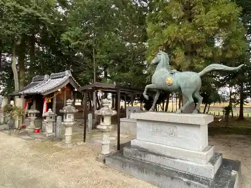 龍宮神社の像