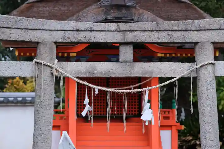 泉穴師神社の鳥居
