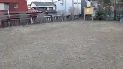 宵稲荷神社の庭園