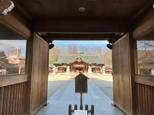 諏訪神社の山門