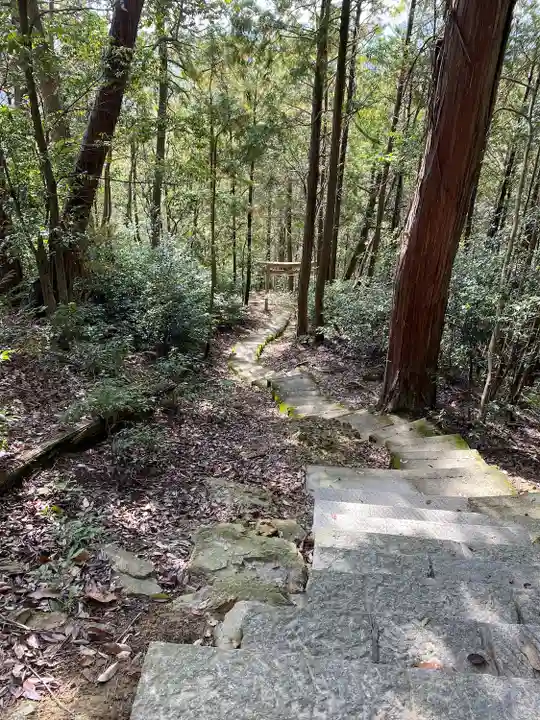 石上布都魂神社(岡山県)