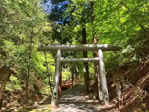 大嶽山那賀都神社(山梨県)