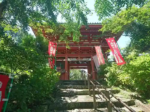 勝利寺の山門・神門