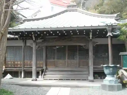 小坪寺の本殿・本堂