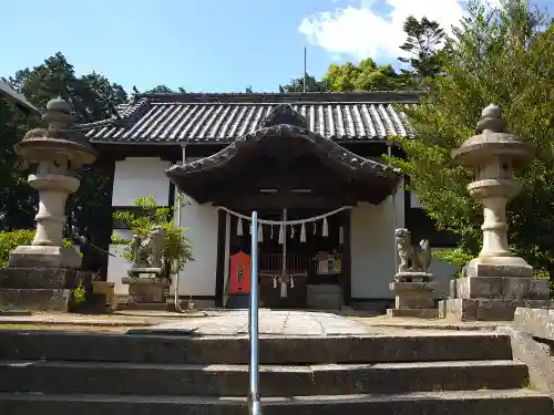 両児神社の本殿