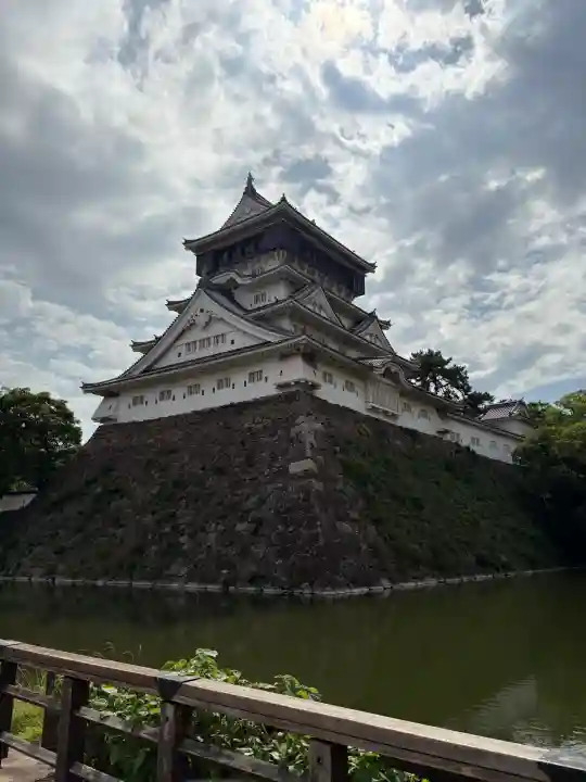 小倉祇園八坂神社の{uncategorized: "未分類", other: "その他", undefined: "問題あり", building: "その他建物", grave: "お墓", sacred_gate: "鳥居", guardian: "狛犬", statue: "像", buddha: "仏像", history: "歴史", nature: "自然", garden: "庭園", animal: "動物", pagoda: "塔", temizu: "手水舎", mountain_gate: "山門・神門", sanctuary: "本殿・本堂", subordinate: "末社・摂社", art: "芸術", scenery: "景色", jizo: "地蔵", ema: "絵馬", goshuin: "御朱印", omikuji: "おみくじ", items: "授与品その他", amulet: "お守り", goshuincho: "御朱印帳", eats: "食事", festival: "お祭り", votive_dance: "神楽", shichigosan: "七五三参", wedding: "結婚式", experience: "体験その他", initially: "初詣", around: "周辺", anti_infection: "感染症対策"}