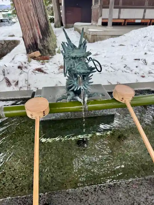 大宮賣神社の{uncategorized: "未分類", other: "その他", undefined: "問題あり", building: "その他建物", grave: "お墓", sacred_gate: "鳥居", guardian: "狛犬", statue: "像", buddha: "仏像", history: "歴史", nature: "自然", garden: "庭園", animal: "動物", pagoda: "塔", temizu: "手水舎", mountain_gate: "山門・神門", sanctuary: "本殿・本堂", subordinate: "末社・摂社", art: "芸術", scenery: "景色", jizo: "地蔵", ema: "絵馬", goshuin: "御朱印", omikuji: "おみくじ", items: "授与品その他", amulet: "お守り", goshuincho: "御朱印帳", eats: "食事", festival: "お祭り", votive_dance: "神楽", shichigosan: "七五三参", wedding: "結婚式", experience: "体験その他", initially: "初詣", around: "周辺", anti_infection: "感染症対策"}