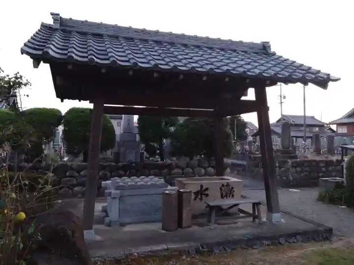 徳林寺の手水舎