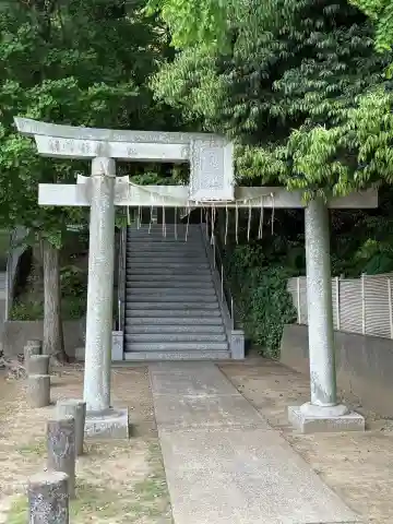 久地神社の{uncategorized: "未分類", other: "その他", undefined: "問題あり", building: "その他建物", grave: "お墓", sacred_gate: "鳥居", guardian: "狛犬", statue: "像", buddha: "仏像", history: "歴史", nature: "自然", garden: "庭園", animal: "動物", pagoda: "塔", temizu: "手水舎", mountain_gate: "山門・神門", sanctuary: "本殿・本堂", subordinate: "末社・摂社", art: "芸術", scenery: "景色", jizo: "地蔵", ema: "絵馬", goshuin: "御朱印", omikuji: "おみくじ", items: "授与品その他", amulet: "お守り", goshuincho: "御朱印帳", eats: "食事", festival: "お祭り", votive_dance: "神楽", shichigosan: "七五三参", wedding: "結婚式", experience: "体験その他", initially: "初詣", around: "周辺", anti_infection: "感染症対策"}