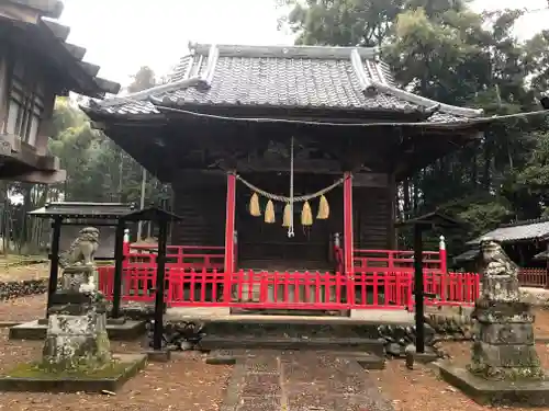 瓺𦼆神社の本殿